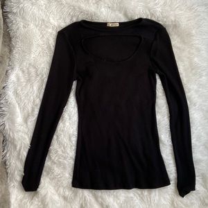 Keyhole beautiful top.